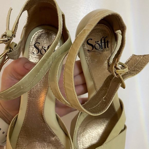 Cream block heels - Picture 2 of 7